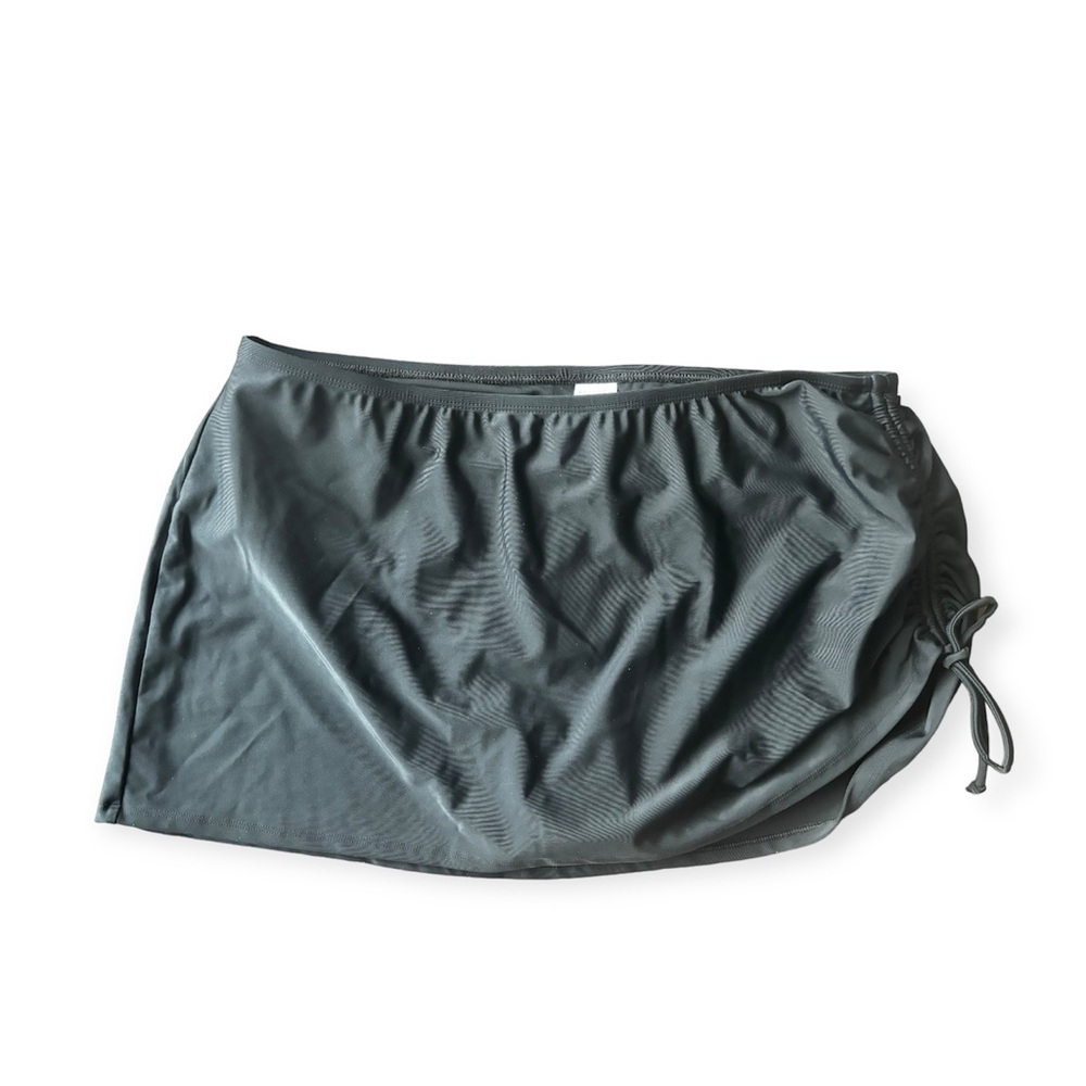 NWOT Swim Bottom Skirted Bottom